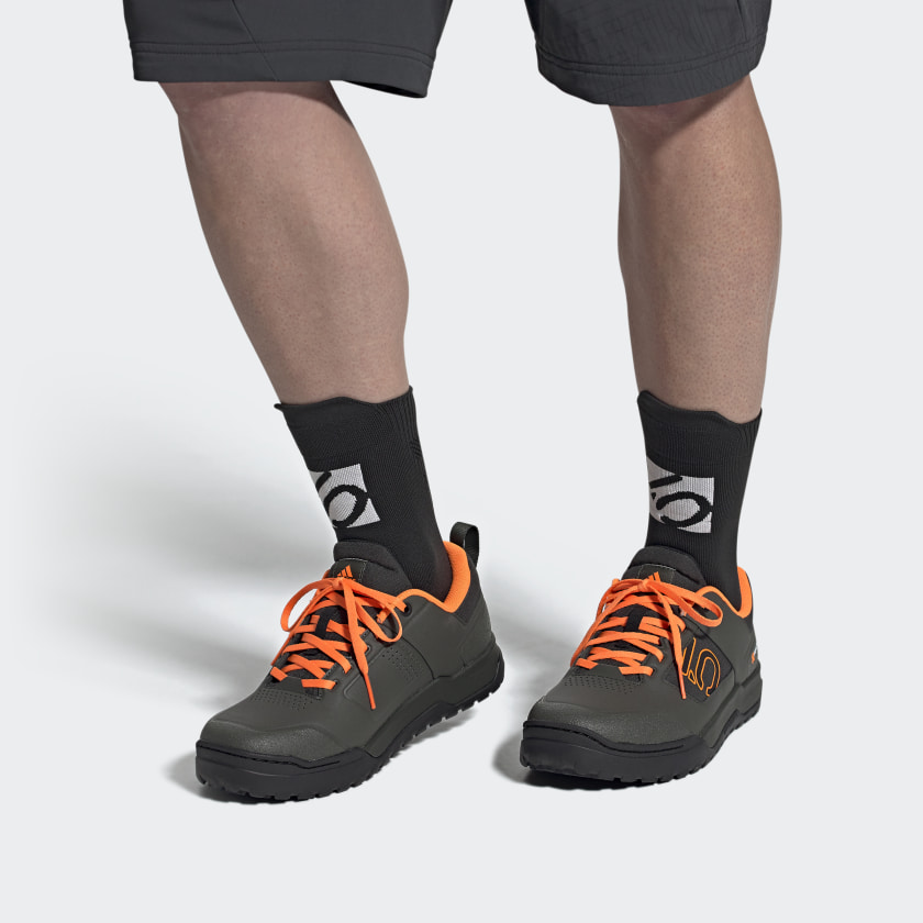 Sizing 阿迪达斯 Five Ten Ten Impact Pro 山地车 耐磨 低帮 骑行鞋 黑橙