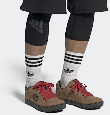 adidas Five Ten 男款棕色低帮山地車板鞋 Sizing adidas Five Ten 男款棕色低帮山地車板鞋