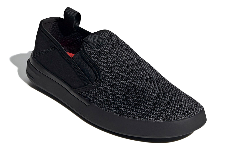 Lookbook adidas Five Ten Sleuth Slip-On ''Core Black'' Schwarz EE8941