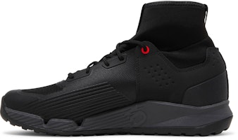 阿迪达斯Five Ten Trailcross GTX '黑色款' S29146 Lookbook 阿迪达斯Five Ten Trailcross GTX '黑色款' S29146