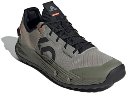 아디다스 파이브텐 트레일크로스 LT '페더 그레이' EF7058 Lookbook 아디다스 파이브텐 트레일크로스 LT '페더 그레이' EF7058