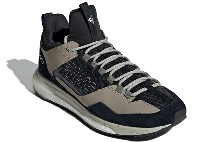 Lookbook adidas Five Tennie DLX Grau/Schwarz EF6892