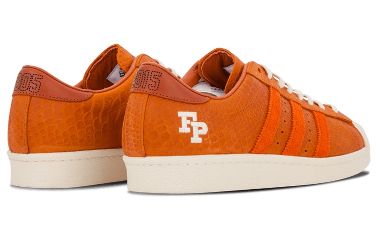 Lookbook 阿迪达斯 Footpatrol x Superstar 80v FP '狐红' B34078