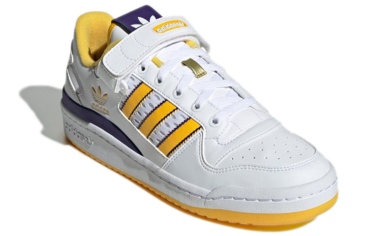 Lookbook 아디다스 포럼 로우 '레이커스' HR1022