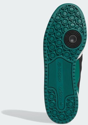 阿迪达斯 Forum Low CL '核心黑' IG3902 Lookbook 阿迪达斯 Forum Low CL '核心黑' IG3902