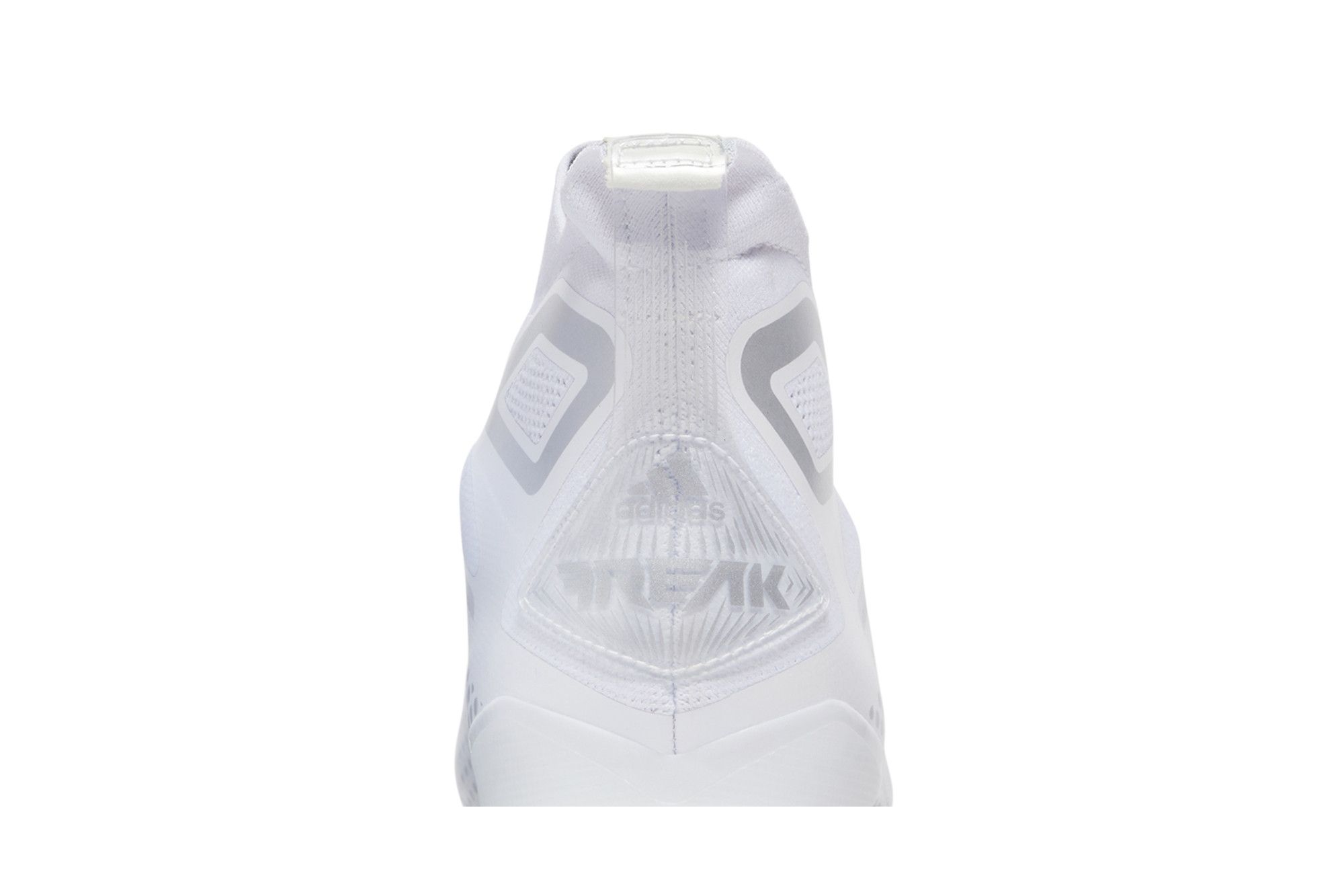 Sizing adidas Freak Ultra 22 ''Bianco Argento Metallizzato'' GX5131