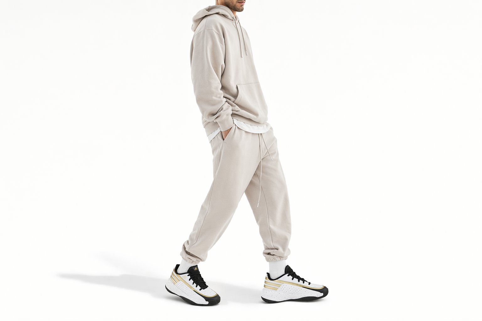 Order adidas Front Court ''Blanc Or Métallisé'' ID8593