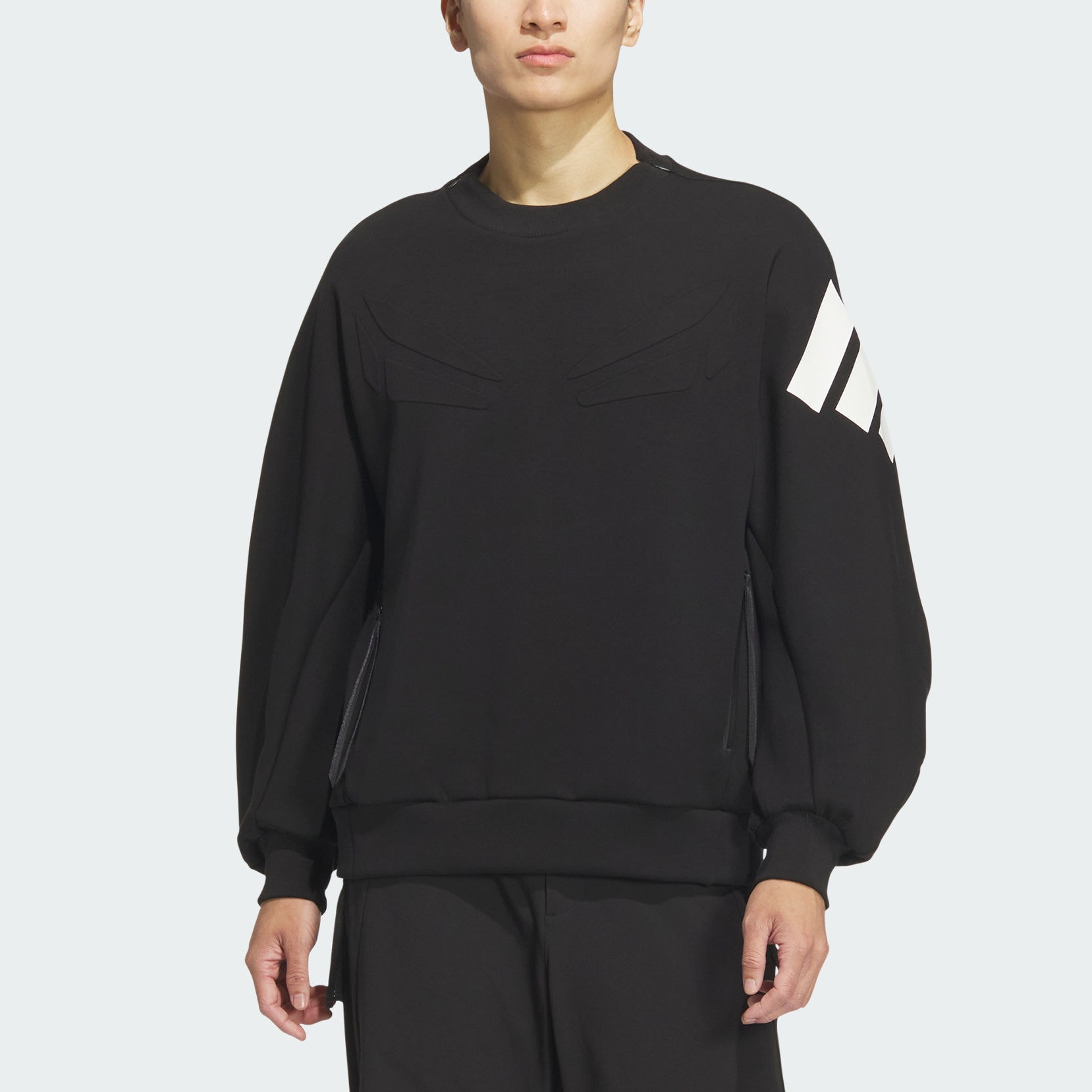 Lookbook adidas Future Style PRE Baju Lengan Panjang Logo Hitam JN3467