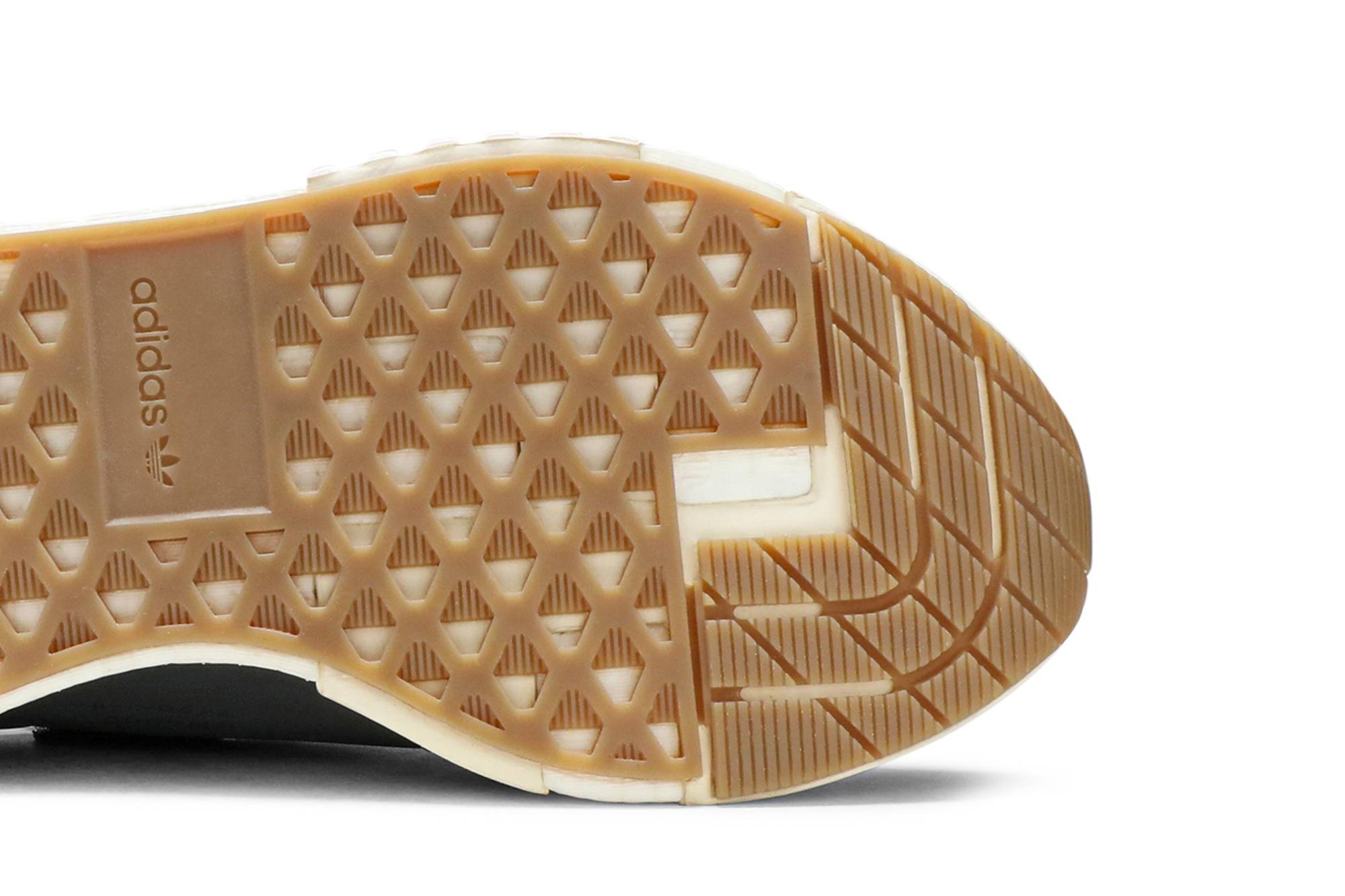 Purchase アディダス  フューチャーペーサー "グレーカーボン" CM8453