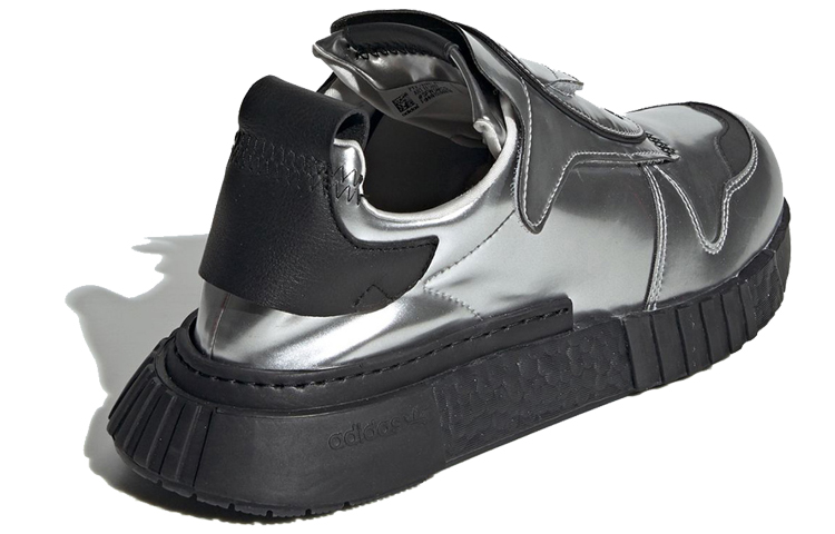 Lookbook adidas Futurepacer 'Perak Metalik' EE5002