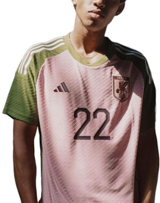 adidas FW22 Jepun Away NIGO Tee Pink - Baju Retro Piala Dunia 2022 Uniseks HS5759 Cheap adidas FW22 Jepun Away NIGO Tee Pink - Baju Retro Piala Dunia 2022 Uniseks HS5759