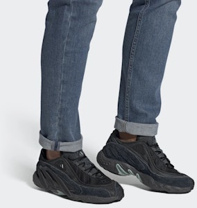 阿迪达斯FYW 98 '实用黑' FV9164 Sizing 阿迪达斯FYW 98 '实用黑' FV9164