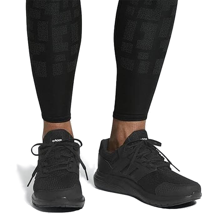 Sizing アディダス ギャラクシー4 M 黒
(Adidasu Gyarakushī 4 M Kuro) CP8822