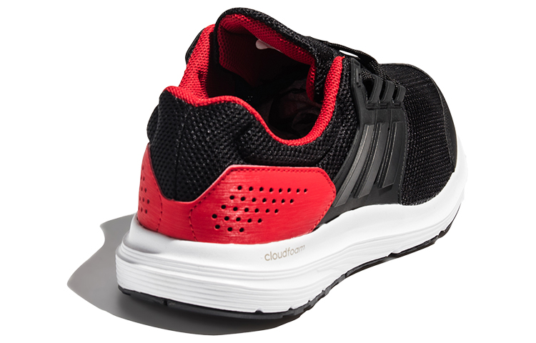 Lookbook adidas Galaxy 4 M Merah/Hitam Pria BB3568