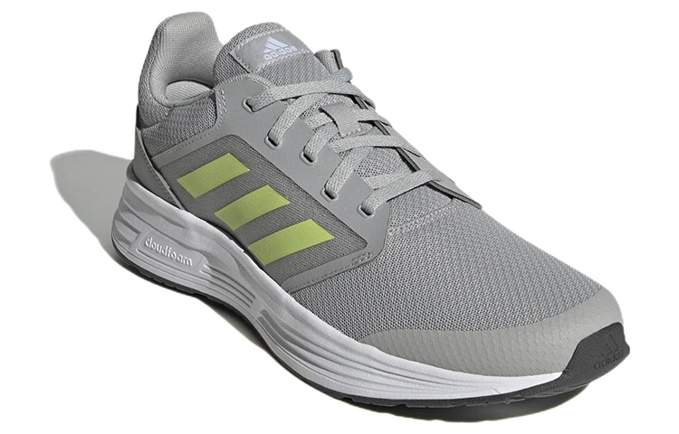 Lookbook 阿迪达斯 Galaxy 5 灰色 GW0763