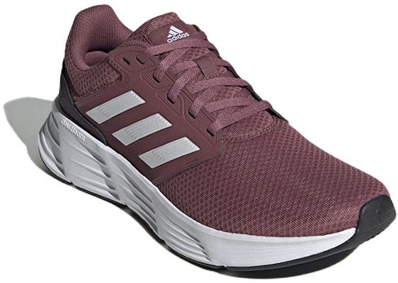 adidas Galaxy 6 'Burgundy Putih' GW4142 Lookbook adidas Galaxy 6 'Burgundy Putih' GW4142