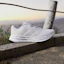 Lookbook adidas Galaxy 7 Blanc Nuage/Gris Clair/Rouge Puissant JQ3323