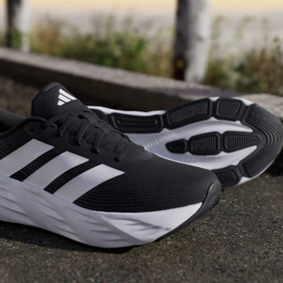 adidas Galaxy 8 Nero/Core Bianco/Carbonio IH9812 1