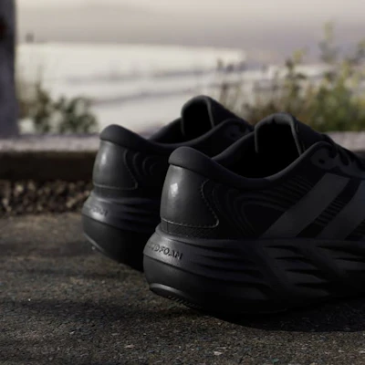 adidas Galaxy 8 Core Schwarz/Grau Sechs/Karbon KI7980 2