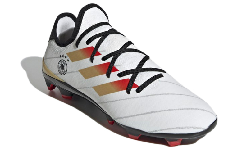 Lookbook adidas Gamemode Knit FG ''Wit Goud Zwart'' GY7557