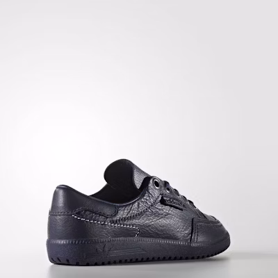 阿迪达斯 Garwen SPZL '诺尔·加拉格尔' 运动鞋 BA7724 Lookbook 阿迪达斯 Garwen SPZL '诺尔·加拉格尔' 运动鞋 BA7724