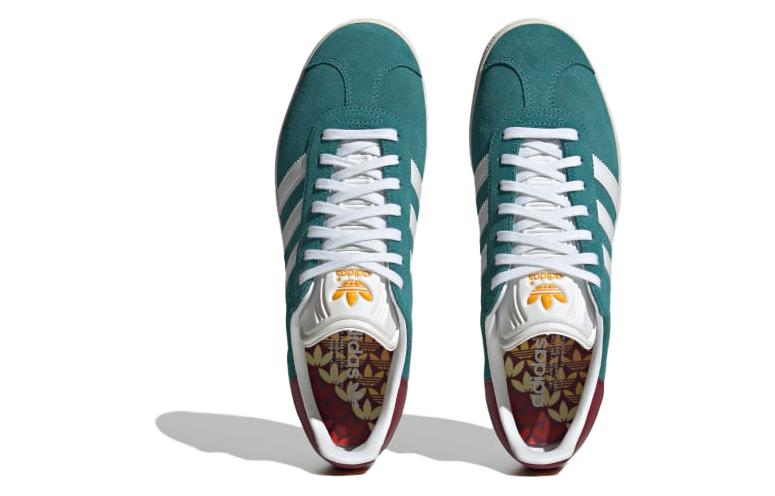 Shop 阿迪达斯 Gazelle '极地融合勃艮第' IF0881