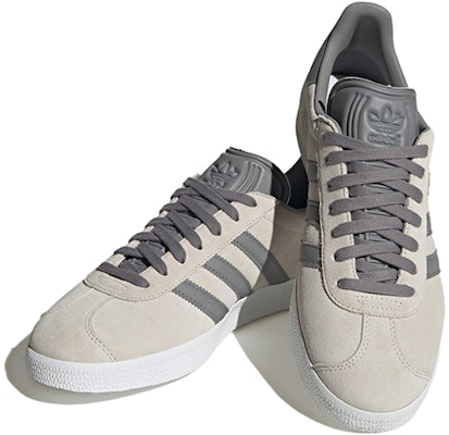 adidas originals Gazelle 防滑耐磨 低筒 板鞋 男款 米灰 Lookbook adidas originals Gazelle 防滑耐磨 低筒 板鞋 男款 米灰