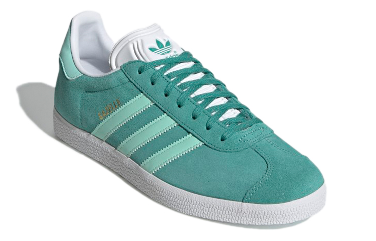 Lookbook 阿迪达斯 Gazelle '真绿' BD7497
