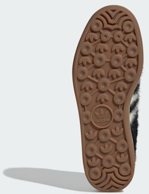 Adidas Gazelle Bold 鞋款 核心黑/乳白色/金屬金 JS3907 Lookbook Adidas Gazelle Bold 鞋款 核心黑/乳白色/金屬金 JS3907