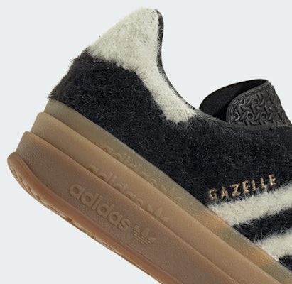 Adidas Gazelle Bold 鞋款 核心黑/乳白色/金屬金 JS3907 1
