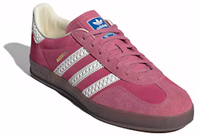 Shop adidas originals Gazelle INDOOR 百搭休閒 輕鬆舒適 耐磨透氣 低筒 板鞋 女款 粉紅