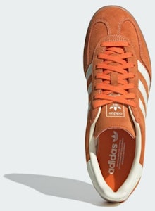 Adidas Gazelle 室內鞋 橙色/米白色/金屬金 JQ8392 Lookbook Adidas Gazelle 室內鞋 橙色/米白色/金屬金 JQ8392