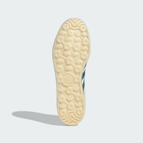 Lookbook アディダス ガゼル インドア スニーカー クリームホワイト/プレラブドティール/ワンダーホワイト JR3837