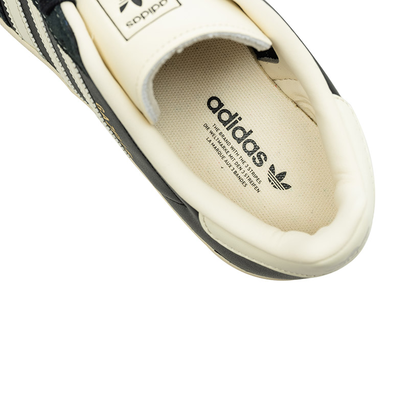 Details for adidas Gazelle Indoor Kasut Sukan JQ8385