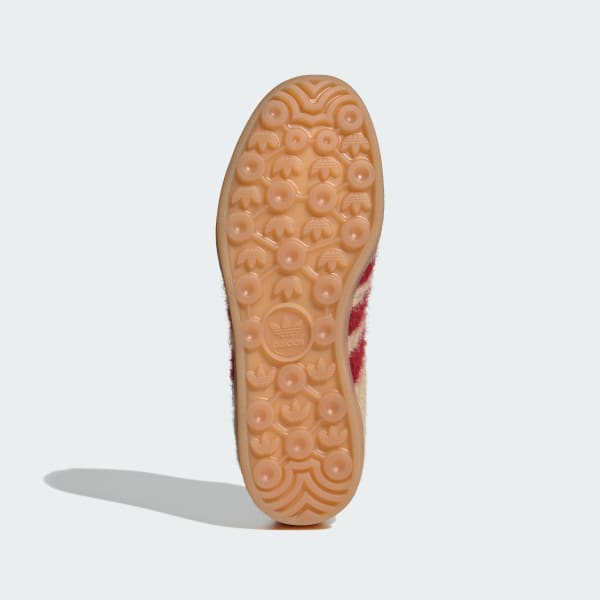 Lookbook (W) 아디다스 가젤 인도어 스니커즈 매직 베이지/팀 빅토리 레드/검솔 JP8341