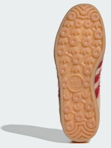 (W) Adidas Gazelle Indoor Magic Beige/Team Victory Red/Gum Sneakers JP8341 Lookbook (W) Adidas Gazelle Indoor Magic Beige/Team Victory Red/Gum Sneakers JP8341