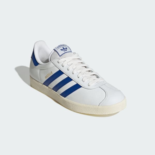 Shop Adidas Gazelle 運動鞋 JH5398