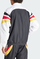 阿迪达斯德国1996复古足球风黑白夹克 IT7752 Shop 阿迪达斯德国1996复古足球风黑白夹克 IT7752