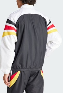 adidas 德國 1996 復古足球風運動外套 黑白款式 IT7752 Shop adidas 德國 1996 復古足球風運動外套 黑白款式 IT7752