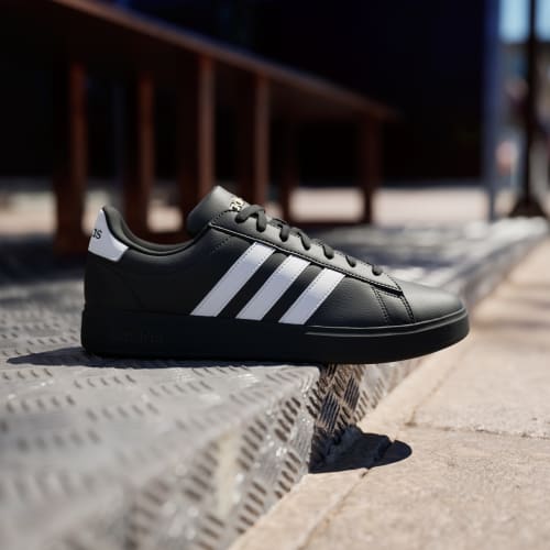 Lookbook adidas Grand Court 2.0 運動鞋 黑白金 經典款 JR0546
