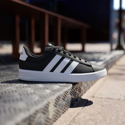 Adidas Grand Court 3.0 Sepatu Hitam Putih Core/Putih Awan/Putih Awan IH1473 Lookbook Adidas Grand Court 3.0 Sepatu Hitam Putih Core/Putih Awan/Putih Awan IH1473