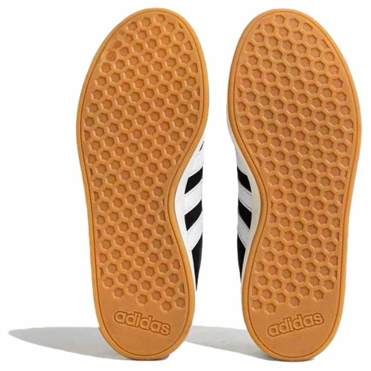 Sizing adidas Grand Court Base 00s ''Nero Bianco Gum'' JP6335
