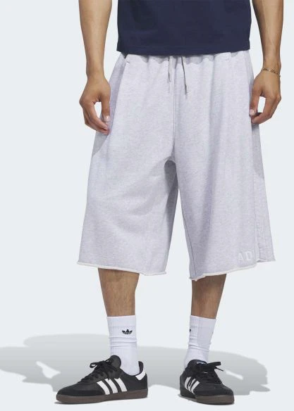 adidas-graphic-sweatshorts-light-grey-kt-7876