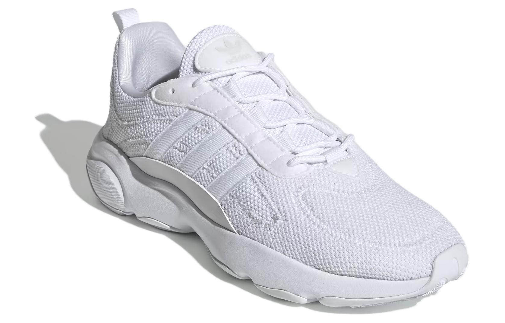 Lookbook 阿迪达斯 Haiwee '云白' EF3805