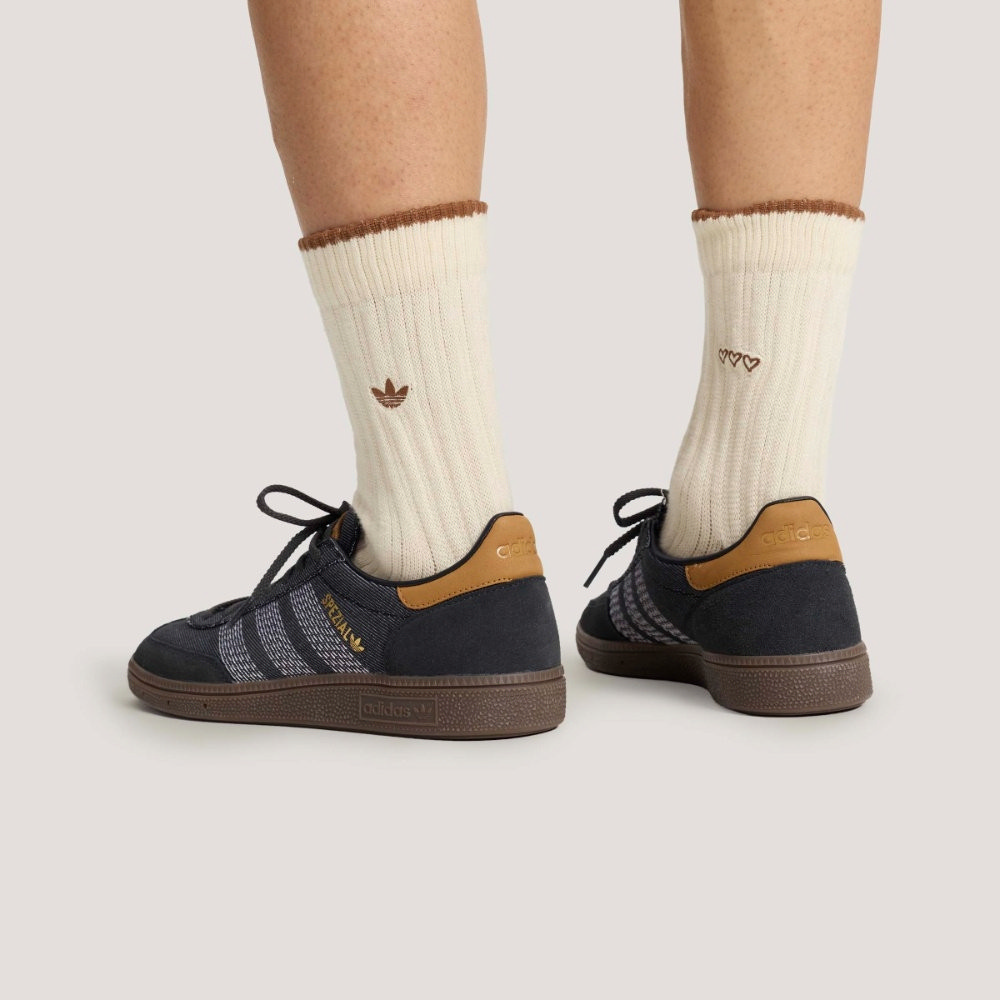 Purchase ADIDAS HANDBALL SPEZIAL Kasut Santai HP7131