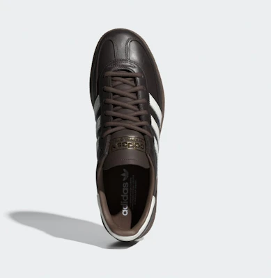 阿迪达斯 Handball Spezial 棕色/核心白/地球层 运动鞋 KI8581 Lookbook 阿迪达斯 Handball Spezial 棕色/核心白/地球层 运动鞋 KI8581