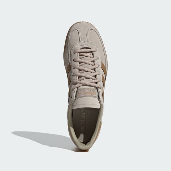 Lookbook 阿迪达斯 Handball Spezial 运动鞋 奇妙米色/硬纸板色/生胶色 IH9762