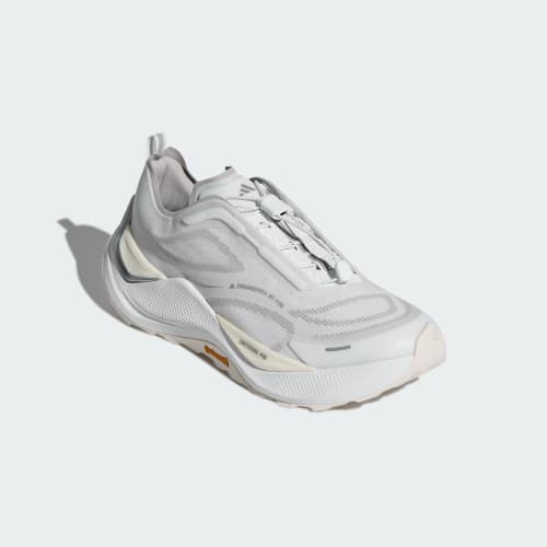 Shop adidas Holo Peak Baskets Blanc Cloud/Gris Deux/Argent Métallique KI1521