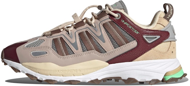 adidas Hyperturf Adventure 'Sand Strata Shadow Red' dalam Warna Pasir dan Merah. HQ6605 Buy adidas Hyperturf Adventure 'Sand Strata Shadow Red' dalam Warna Pasir dan Merah. HQ6605