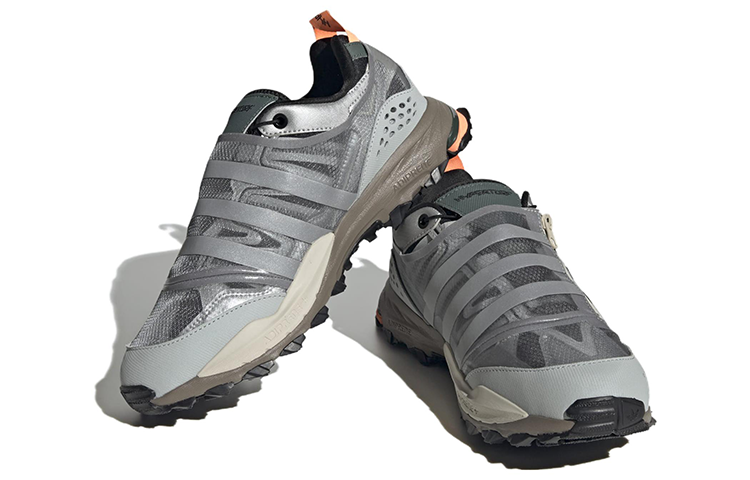 Shop 阿迪达斯Hyperturf Adventure Shield‘哑光银橙’ HQ6498